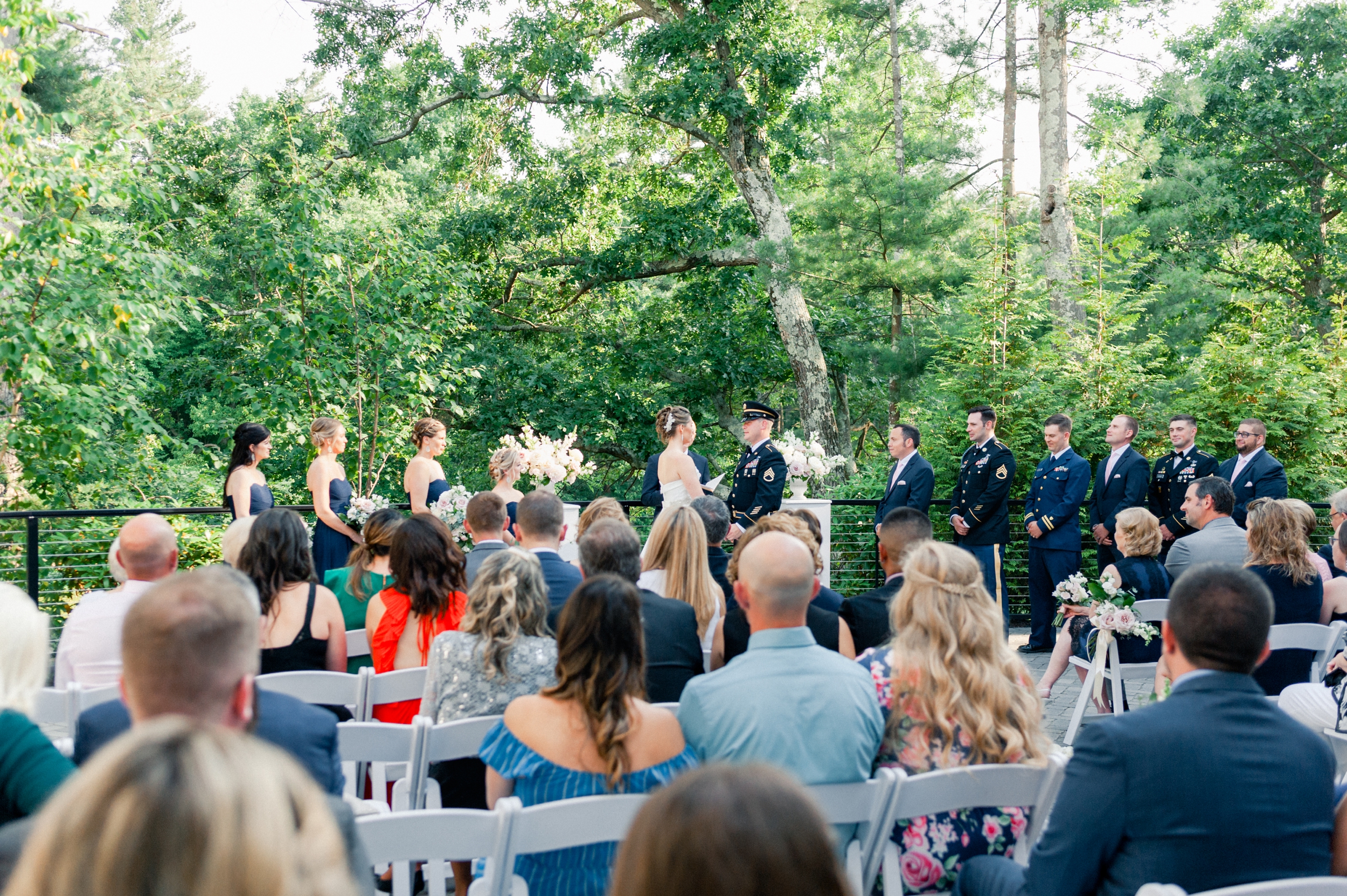 outdoor ceremony at Lakeview Pavilion