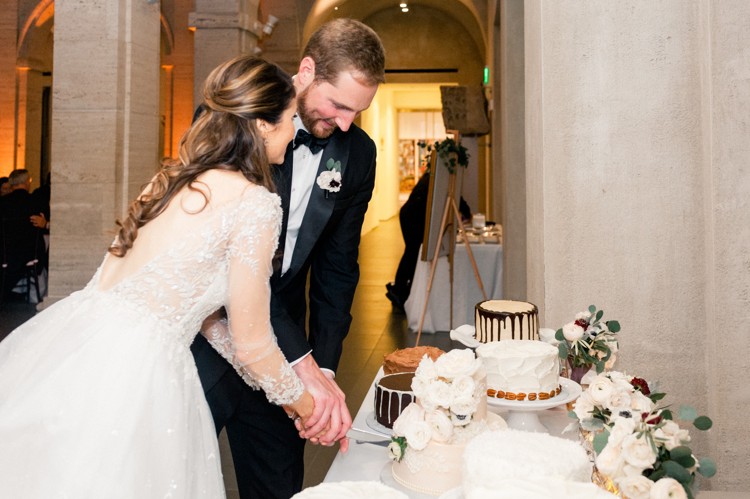 Boston wedding at Harvard Art Museum - cake cutting
