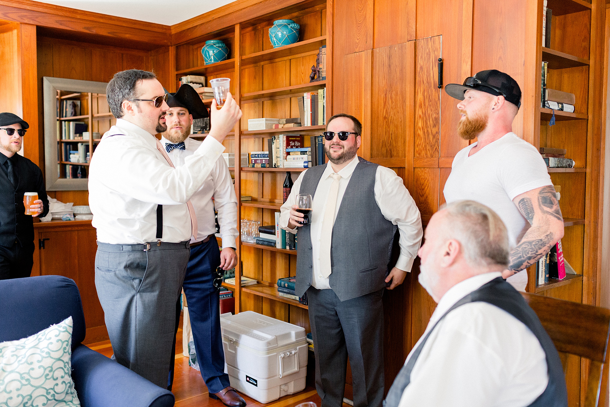 groom getting ready with groomsmen for york harbor inn wedding