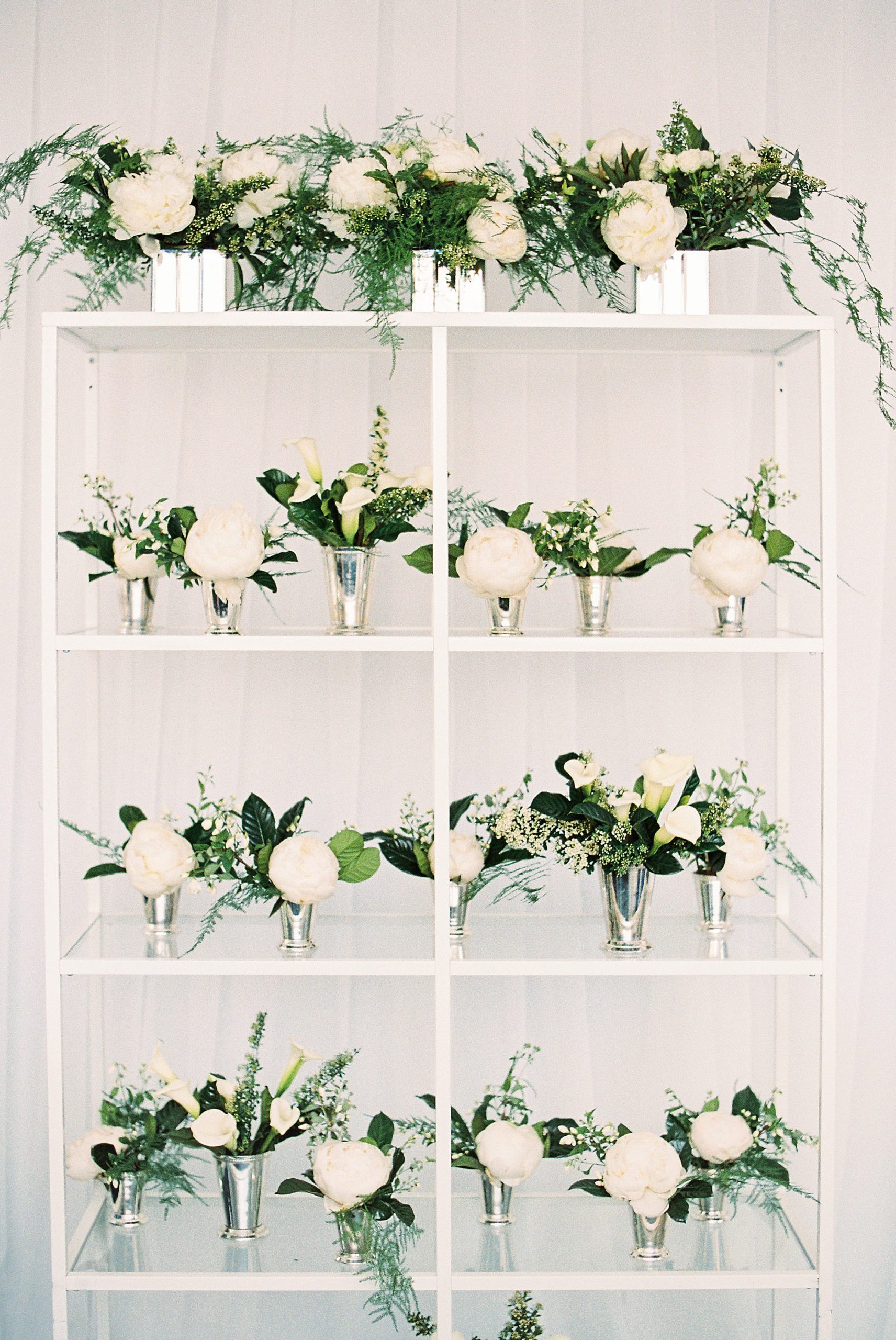 art deco bar with white florals 
