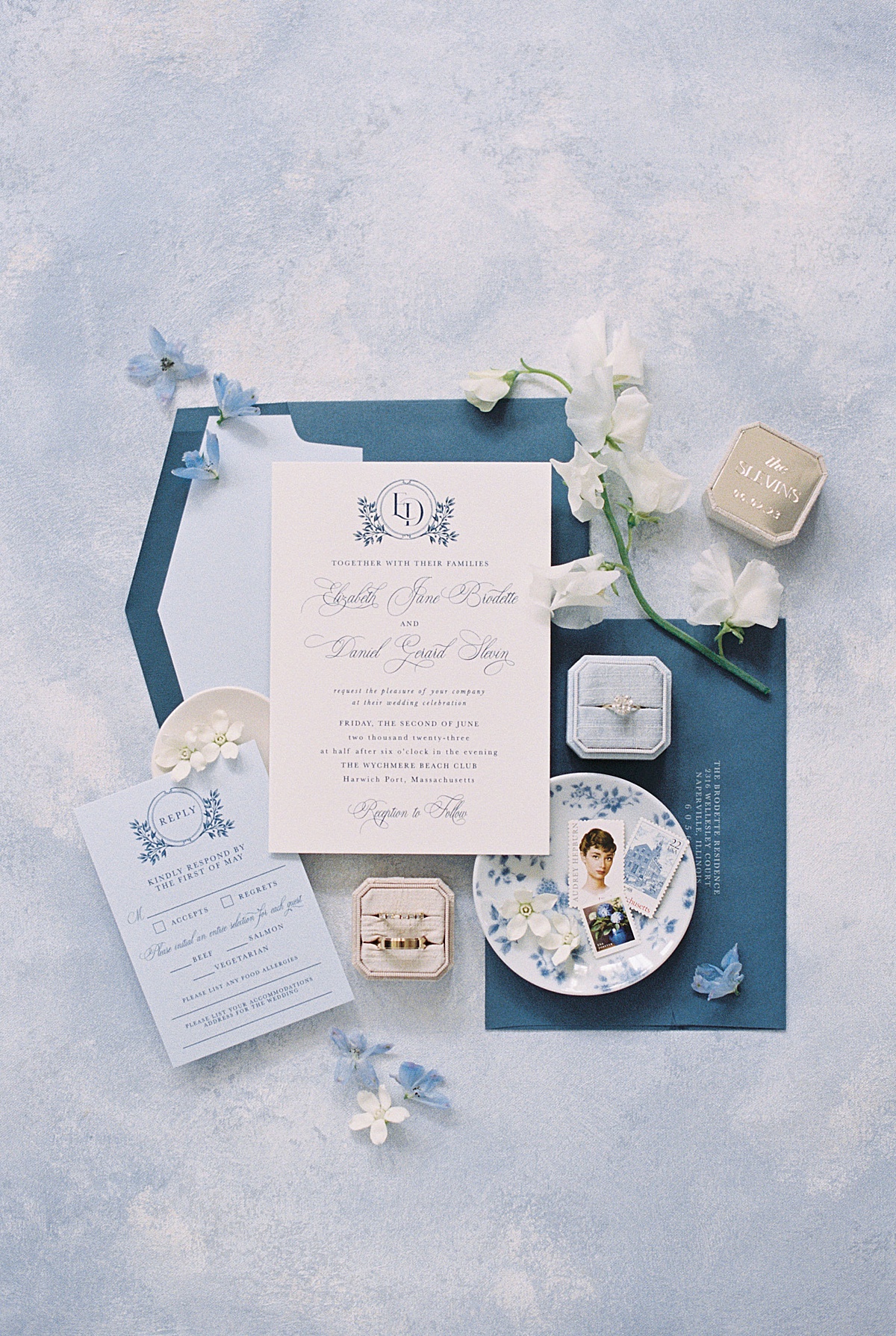 wedding rings and invitation By Lynne Reznick Photography