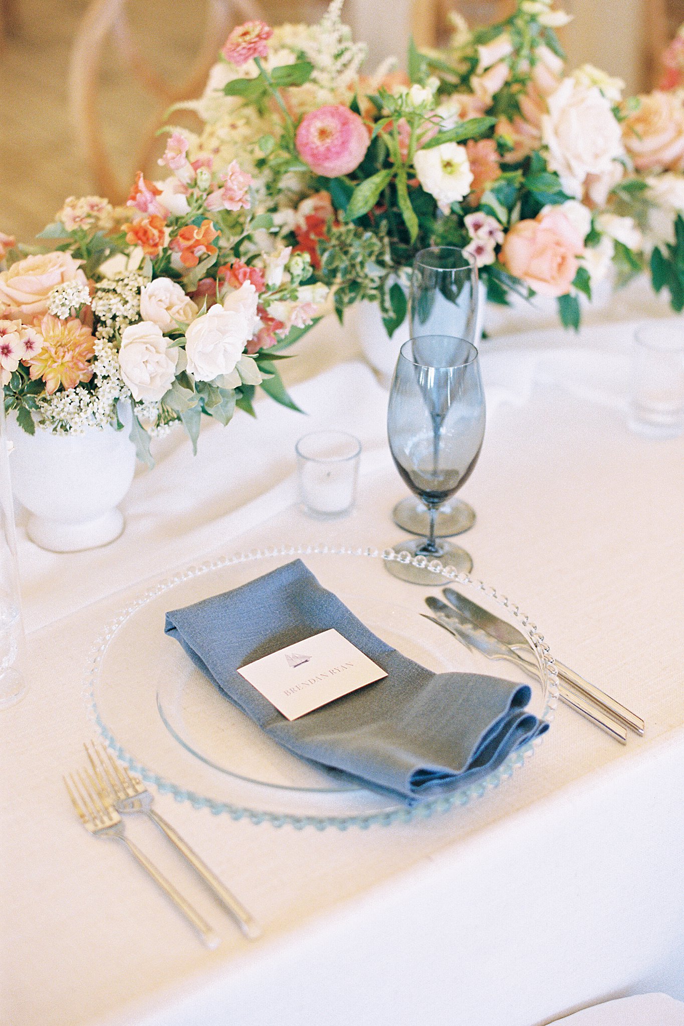 florals line reception tables by Lynne Reznick Photography