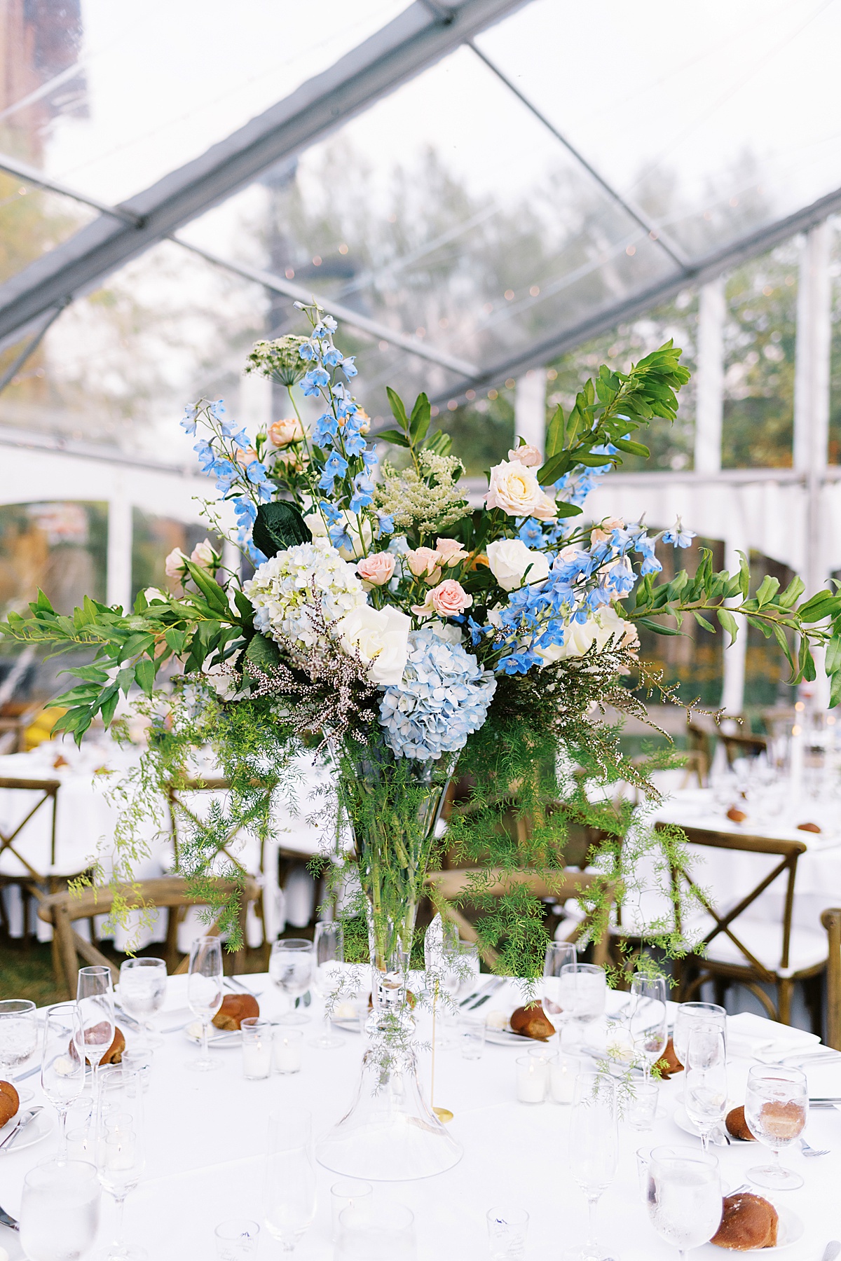 Stunning floral centerpieces by Lynne Reznick Photography
